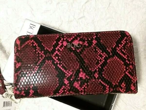 BCBG "Tara" Portafoglio/Polsino con Cerniera Rubino/Pelle di Serpente Nuovo $68 (T021K) - Foto 1 di 11
