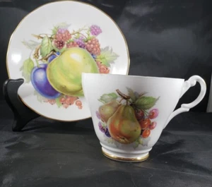 Tazza da tè e piattino Royal Imperial inglese Bone China modello frutta - Foto 1 di 6