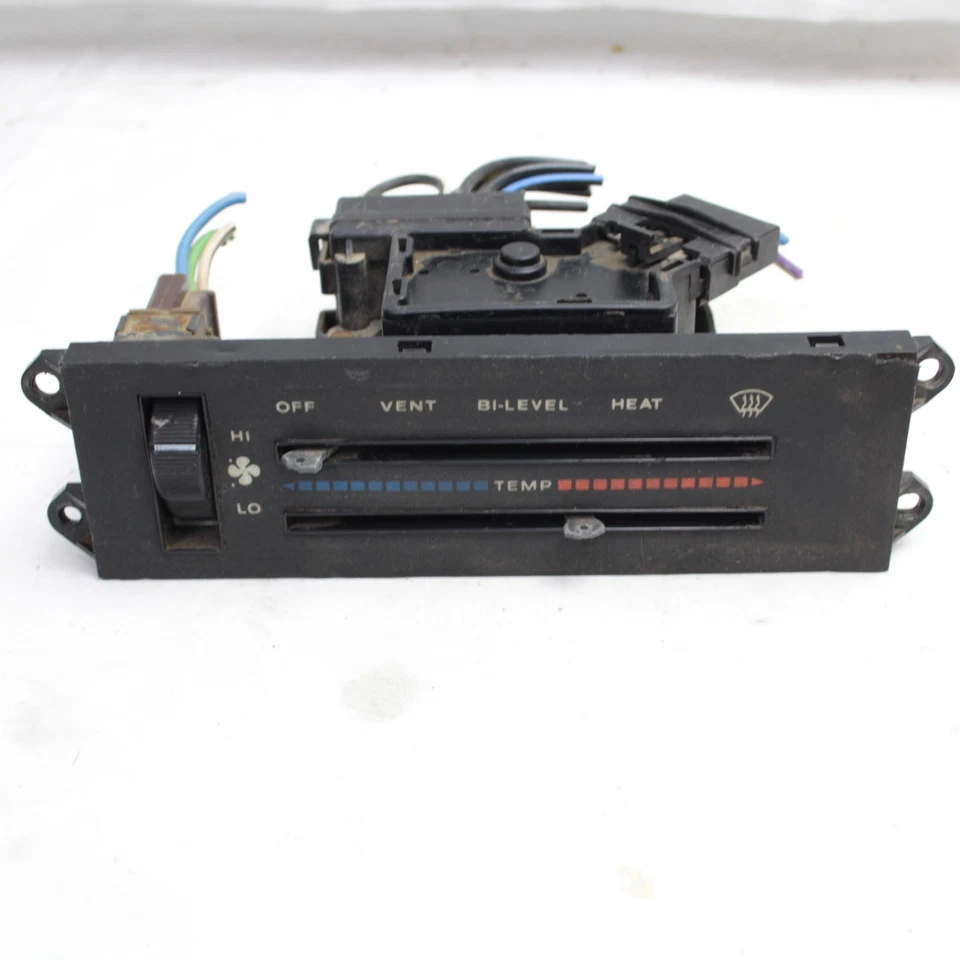Panel de control climático RHD 84-96 Jeep Cherokee Xj Comanche MJ Wagoneer Foto 1 de 4