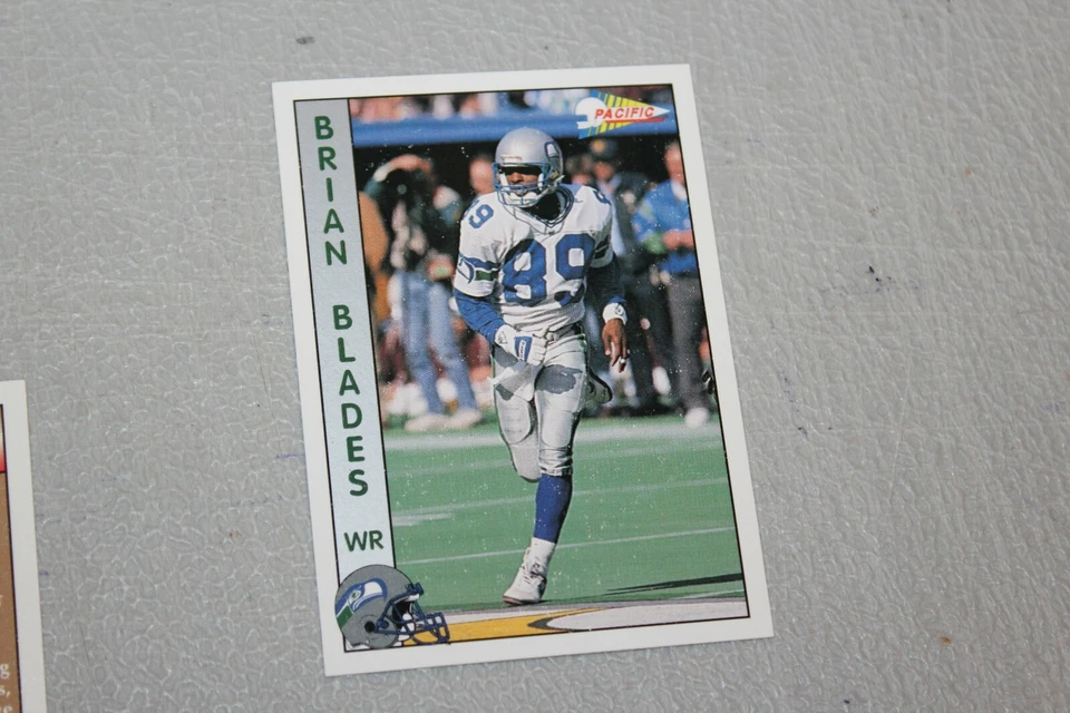 1992 Pacific Football Card Complete Finish Fill Your List Set U-Pick #251-618 - Image 1 of 1