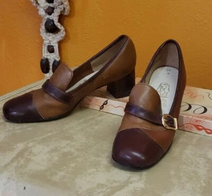 VTG 1970s Hush Puppies Brown Leather 3 Color Block Buckle Oxford Heels sz 8.5 - Picture 1 of 7