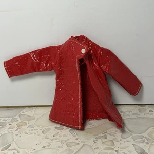 Vintage 1970s MEGO Red Vinyl Doll Coat Jacket Hong Kong for Action Jackson - Bild 1 von 6