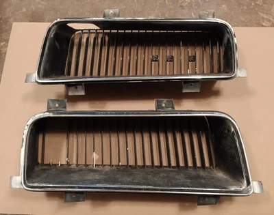 74 1974 Pontiac Firebird Parrillas Parrilla Decente Lado LH, Derecha Faltan Barras Foto 1 de 4