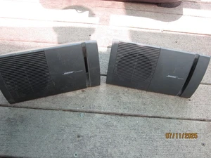 Pair of BOSE Video Speaker Set Model V-100 Surround Sound Speakers - Picture 1 of 7
