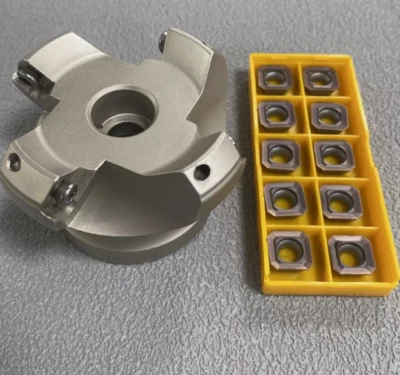 Herramienta de fresado facial de 4 flautas 45° KM12 63-22-4T 63mm + 10 insertos SEKT1204 piezas Foto 1 de 2