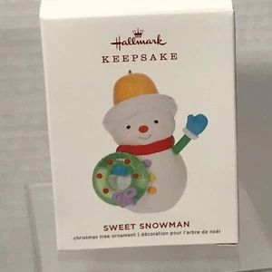 NEW MIB HALLMARK 2019 SWEET SNOWMAN LIMITED EDITION CHRISTMAS KEEPSAKE ORNAMENT - Picture 1 of 8
