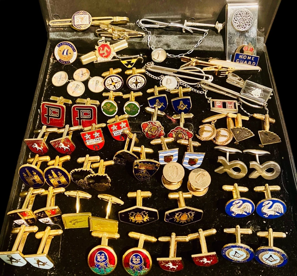 Lote Gemelos Antiguos De Colección Incluye Esmalte, Penny Barrels, Alfileres Bits Of Interest Foto 1 de 1