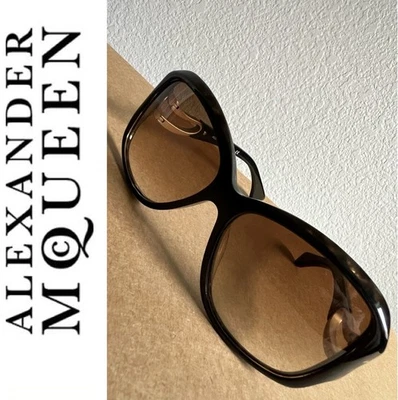 Gafas de sol Alexander McQueen AMQ4215S Foto 1 de 4