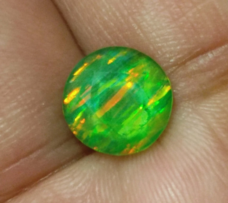 Piedra preciosa natural de corte redondo de titanita con esfena de fuego completo de 5,20 quilates para joyería Foto 1 de 4