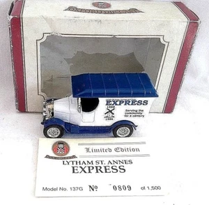 OXFORD DIECAST LYTHAM ST ANNES EXPRESS PAPER BULL NOSED MORRIS VAN DIECAST BOXED - Picture 1 of 1
