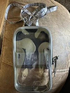 Nite Ize RunOff Waterproof Phone Case Submersible Blocks Sand Key/Card Holder - Picture 1 of 2