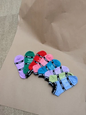 Nuevo Sin Etiquetas Victoria's Secret ROSA Calcetines Bajos 8 Pares Rojo Rosa y Morado  Foto 1 de 4