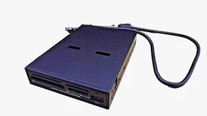 Internal 3.5" Bay Card Reader/Writer w/ USB Port + SD/MMC Card - Bild 1 von 3