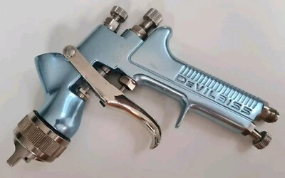 Devilbiss GTI W 1.4 spraygun 115 HVLP aircap with Brand New spray gun cup / pot - Image 1 of 4