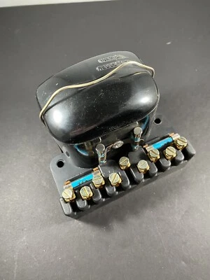 捷豹 XK120,MG TC 9 后电压常规全新 141-900 — 第 1/4 张图片