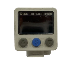 SMC ISE40A-N01-T Pressure Switch - Picture 1 of 6