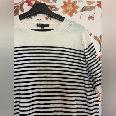 Suéter Banana Republic Mujer XL Extra Fino Lana Merino Crema Negro Rayas Foto 1 de 4