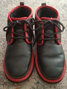 UGG Men's Neumel Leather Chukka Boots Black / Samba Red - Size 11 1133777 - Picture 1 of 6