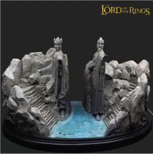 The Lord of the Rings The Argonath Gates of Gondor Movie Scene Statue New Stock - Picture 1 of 11