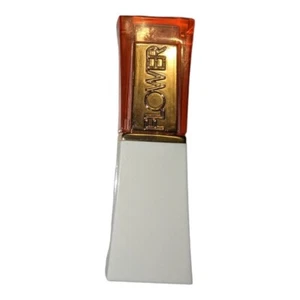 Lápiz labial Drew Barrymore Flower Lip Service Lip Butter - Nuevo - LB3 Rose-Y Future - Imagen 1 de 3