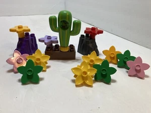 Mega Bloks Dora The Explorer Replacement Pieces Cactus Flowers & Rocks - Picture 1 of 2