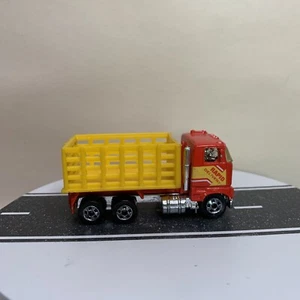 Hot Wheels Blue/White Card #237 Ford Stake Bed Truck Red/Yellow w/Chrome BW VTG - Picture 1 of 14