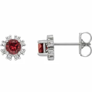 Chatham® creó aretes de diamantes Ruby & .08 CTW en platino - Imagen 1 de 2