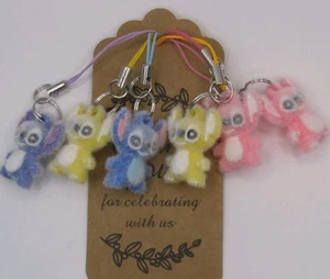 Set mit 6 Maschenmakierer , Geschenkanhänger Lilo & Stich Plüschanhänher - Bild 1 von 1