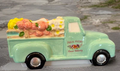 Yankee Candle Cerámica Votiva/Soporte de Luz de Té Granja Camión de Flores Frescas 6 1/2" Foto 1 de 4