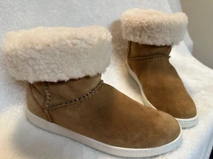 UGG Chestnut Wmn's  Faux Suede &  Faux Fur  Ankle Boots Size 9 - Picture 1 of 19