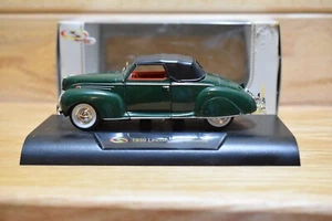 SIGNATURE MODELS 1:32 SCALE 1939 LINCOLN ZEPHYR DIE CAST MODEL - Picture 1 of 11