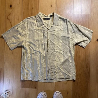 Camisa informal beige con botones manga corta John Henry para hombre talla grande Foto 1 de 4