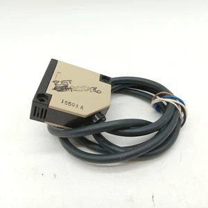 Omron E3JK-R2M1-US emettitore fotoelettrico - Foto 1 di 3