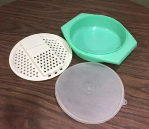 Vintage Tupperware Shredder Grater Bowl 786 787 & 230 Lid 3 Pieces - Picture 1 of 5