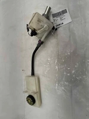 2019 - 2021 FORD TRANSIT CONNECT Brake Master Cylinder w/ Reservoir Bottle Tank - Image 1 of 4