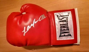 Guante de boxeo invicto boxeador estadounidense Laila Ali firmado certificado de autenticidad - Imagen 1 de 1