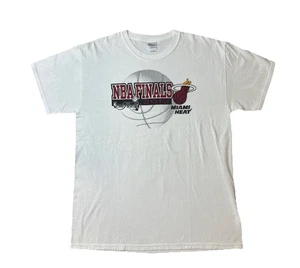 Camiseta De Colección Miami Heat Finales NBA 2012 LeBron James Primer Anillo Hombre’s L Blanca - Imagen 1 de 7