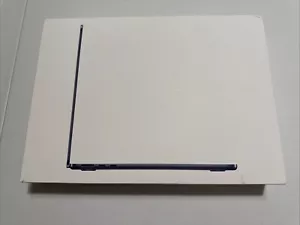 MacBook Air 13" Zoll 2024 M3 Chip 24GB RAM 512GB SSD 10C GPU Midnight MC8Q4LL/A - Bild 1 von 11