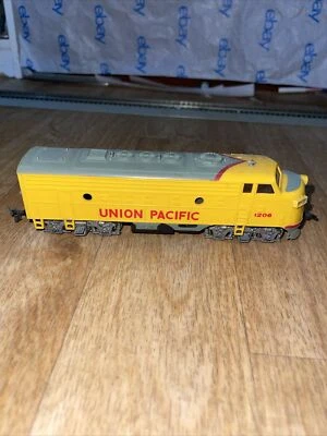 Ho Scale Bachmann Union Pacific F7A Locomotive #1206 - Image 1 of 4