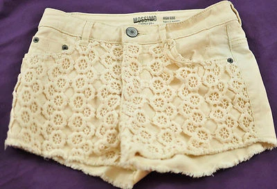 women's junior Mossimo shorty shorts size 3 embroidery five pockets denim blue - Image 1 of 4