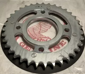 NOS 1981 Honda CM400E Rear Wheel Final Drive Chain Sprocket 35T 41200-447-630 - Picture 1 of 2