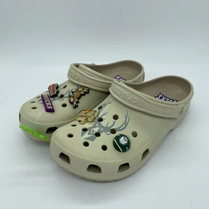 Zoccoli slip on Crocs uomo Milwaukee Bucks elevati NBA logo tinta unita marrone taglia 9 - Foto 1 di 6