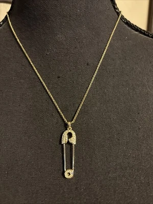 Collar de diamantes de imitación clip de papel tono dorado Jewelmint Cc Foto 1 de 4