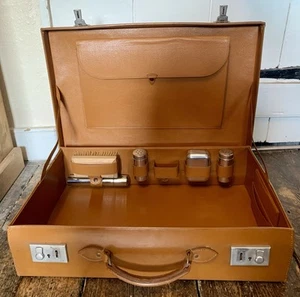Vintage Leather Vanity Suitcase / Travel Case - Picture 1 of 8