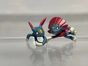 Figura Juguete Colección Pokémon Tomy Zukan Sneasel, Weavile A.1 (H0.7") Escala 1/40. - Imagen 1 de 3