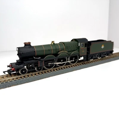 OO Scale Dapol  D5 Castle 4-6-0 Steam Locomotive #4090 - Image 1 of 4