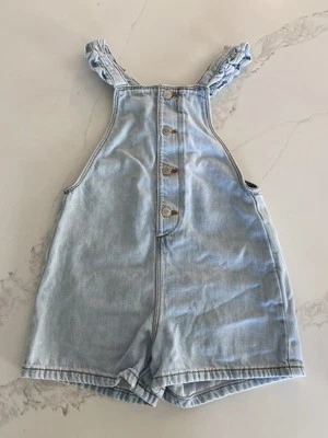 Pantalones cortos de mezclilla Zara para niñas talla 4-5 Foto 1 de 4