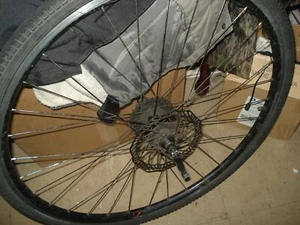 bicycle rear rim with tire tube 28in tire 700x38x1/5/8x/1/1/2 quick release rim - Picture 1 of 11