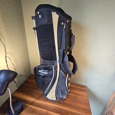 Bolsa de pie de golf Callaway Strata de 8 vías usada en excelente estado con soporte sin paraguas ni cubierta de lluvia Foto 1 de 4