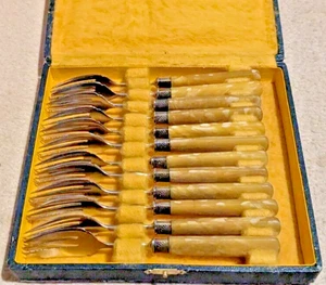 12 Antique Dessert & Fruit Forks – Bone Handle - Ornate Ferrule - Original Box - Picture 1 of 7